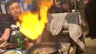 المترجم يأتينا ليترجم