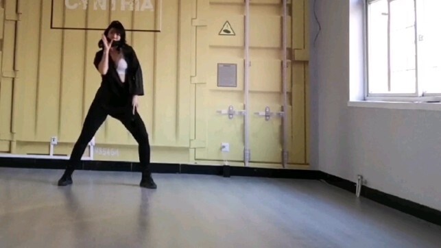 Lady Gaga's applause jazz dance