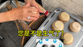 Akhirnya aku menemukan Kue Nenek Mangkuk! Akhirnya...