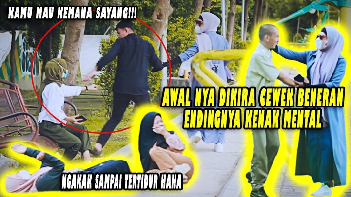 PRANK GANDENG PACAR ORANG GAK DI KENAL !! AUTO NGAKAK