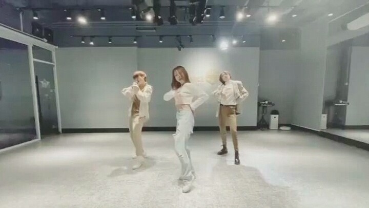 Youth With You 2 การเต้นรำกลุ่มของ Lu Keran "Crazy About You" ห้องฝึกซ้อมอย่างเป็นทางการมาที่คังกัง