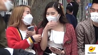 Ra Phố Giả Bộ Ngố Và Cái Kết #Prank
