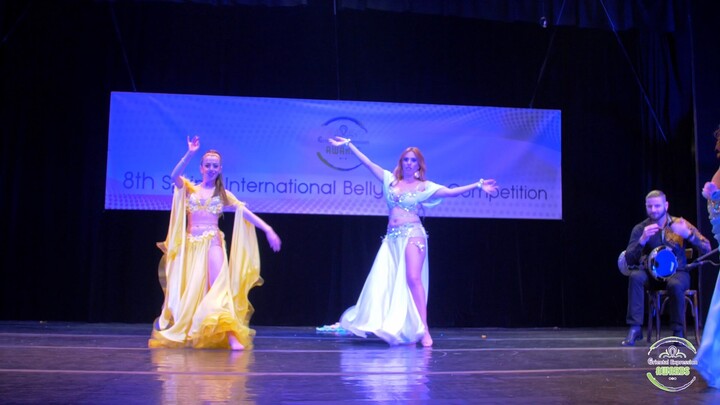 Màn biểu diễn đơn của vũ công Jasirah – cuối video có đoạn hậu trường bí mật