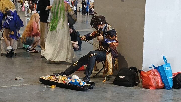 【cp29】Life is not easy, the emperor is performing arts. I gave the emperor a bag of QQ candy!