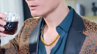 เพื่อทดลองใจครอบครัวที่พลัดพรากกันไปหลายปี มหาเศรษฐีเลยปลอมตัวเป็นขอทาน[พากย์ไทย]