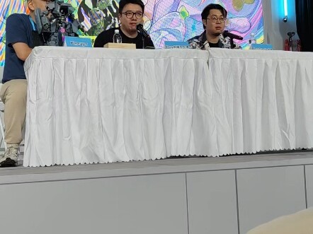 bwray จัดแสดงเปลือกปูทันที