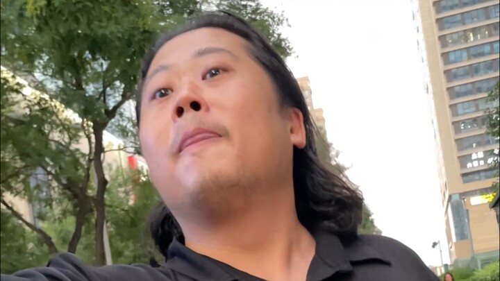 Aku cuma mau memujimu!