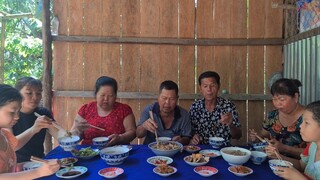 Những Ký Ức Còn Động Lại Trong Bữa Cơm Gia Đình Mỗi Khi Ăn Món Này | TKQ & Family T1066