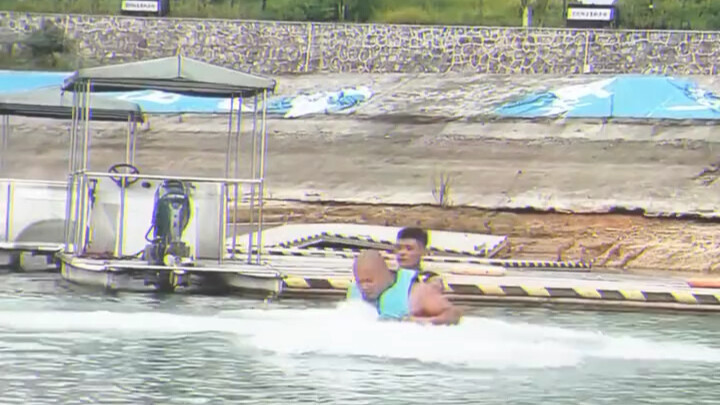 พี่ชายอยากเล่นลอยน้ำ ช่วยพาพี่ชายไปลุยใต้ทะเลหน่อย/