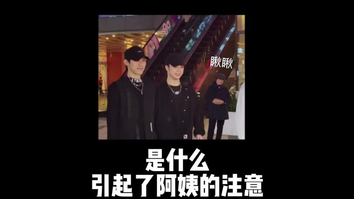 怎么也飞不出，花花的世界？#booty烫脚舞 #酒醉的蝴蝶 #广场舞