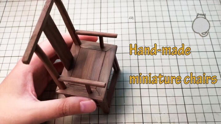 Miniatur Kursi Kayu dengan Engsel Tenon dan Mortise