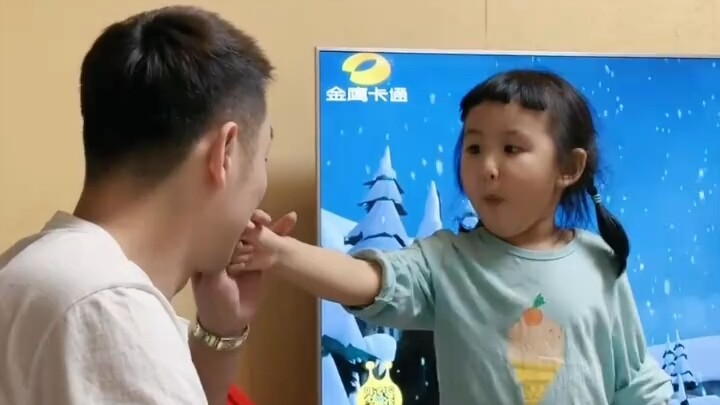 As long as Dad’s raising the kid, that’s enough—Netizens: For a few seconds, she actually believed h