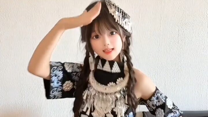 طلاب المدارس الابتدائية، طلاب المدارس الإعدادية، طلاب المدارس الثانوية، طلاب الجامعات، من يرقص بشكل 