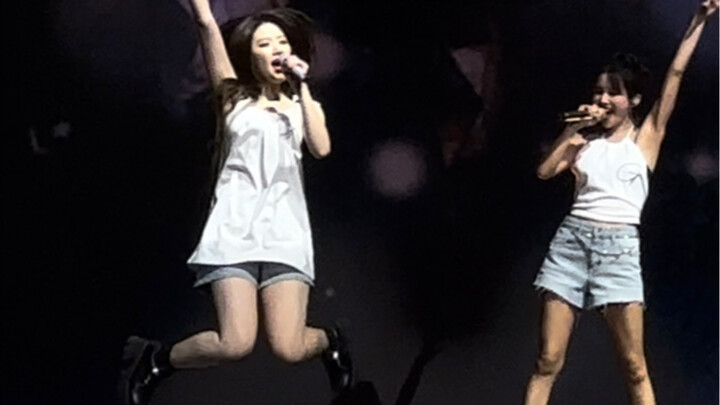 【Ye Shuhua】She Just Finished Another Sketch All By Herself