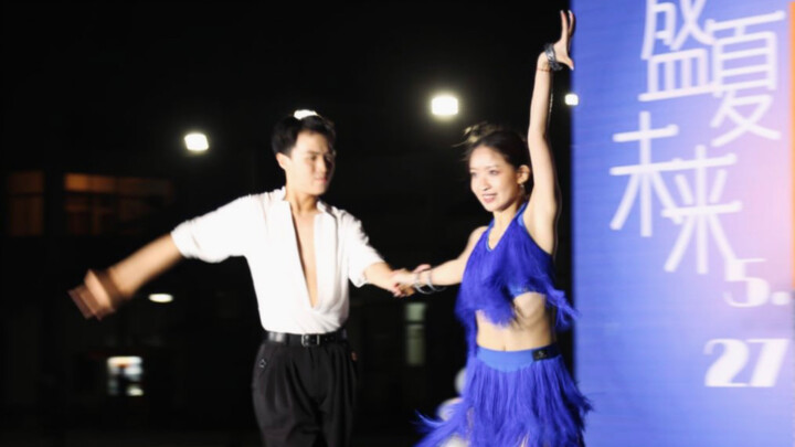 【四川大学】川大沈小婷偶像运动会国标舞双人返场表演 （时隔半年大一弟弟有进步版！）