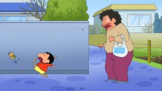 “在街头巷尾,小新不停地穿梭,试图摆脱追赶他的男子。”