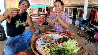 ตำบักหุ่งถาดยักษ์ร่วมมิตรแซ่บสะใจ!!