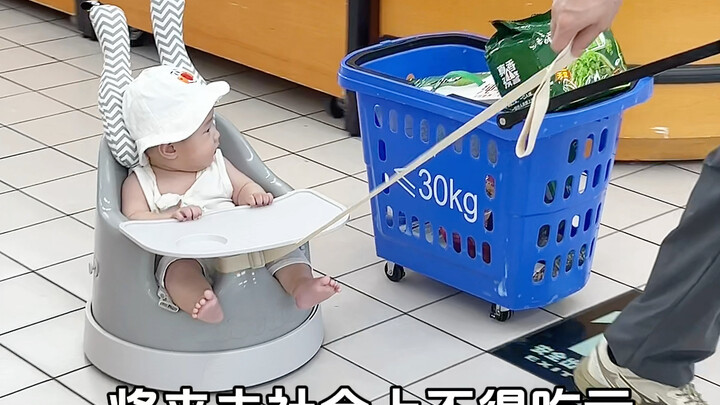 Ayah kelahiran tahun 90-an mengasuh anak | Apakah bayi lima bulan boleh berbelanja di supermarket?