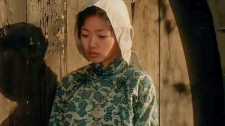 ผู้หญิงในสังคมเก่าช่างน่าสงสารเพียงใด ดูจบแล้วใจเจ็บปวดเหลือเกิน / ผู้หญิงในลานบ้าน