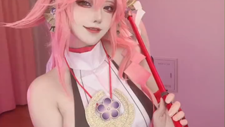 Is Junye considered a benchmark for beautiful girls?