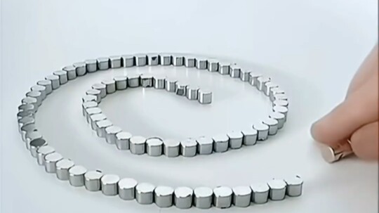 Logic biến hình của Transformers