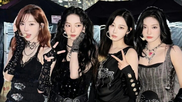 Đua tàu lượn trong phòng thu của nhóm nhạc nữ thế hệ thứ năm