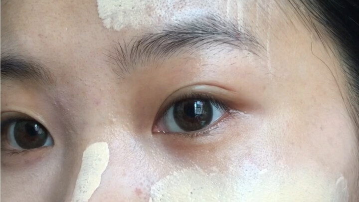 Kalau mematikan filter kecantikan, kita semua sama saja—hanya orang biasa. Jadi, ayo jangan lagi cem