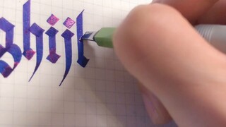 การเขียนด้วยลายมือแบบกอธิค｜การเขียนตัวอักษรขนาดเล็ก