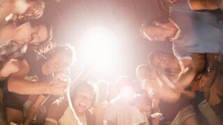 我承认动物比人有灵性，尤其是结尾时，看哭了每一个人