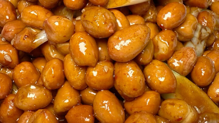 Di rumah bisa coba cara membuat kacang tanah ini, mudah dan enak banget! Kacang Tanah Bumbu Kental #