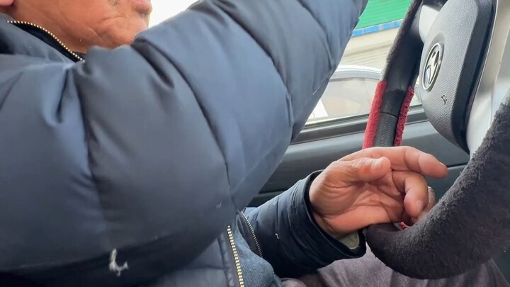 ينفخ