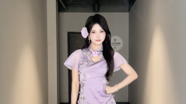 البط يلعب مع دي جي ｡ ́︿ ̀｡