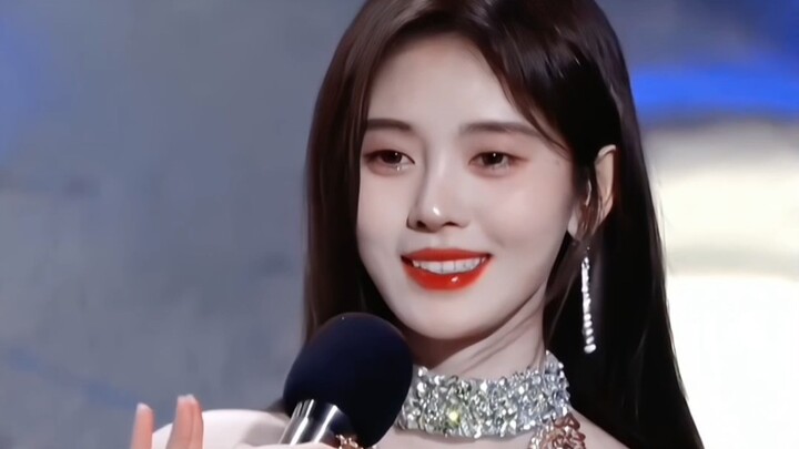 【Ju Jingyi】Everyone, stand up! Romance’s in crisis—salute‑shaped fragments have been collected! Watc