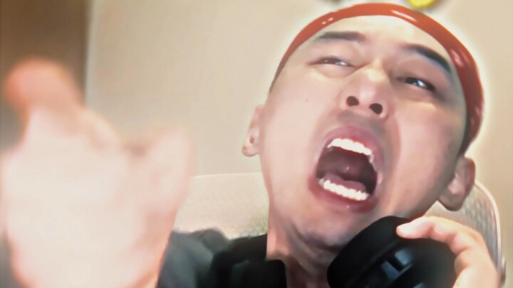 Saat kamu bermain game di hadapan ibumu: