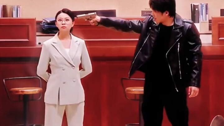 The mental state of today's office workers is so intense that even robbers would be scared.