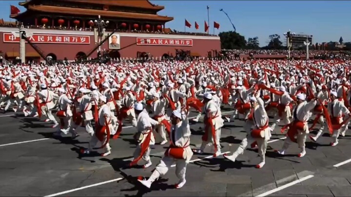 Thousands of people performed waist drums at Ansai National Day, with a grand and joyful atmosphere