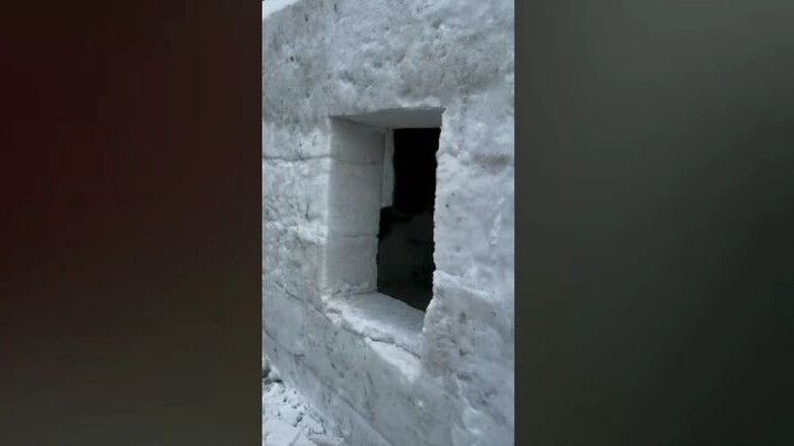 ice house building proccess