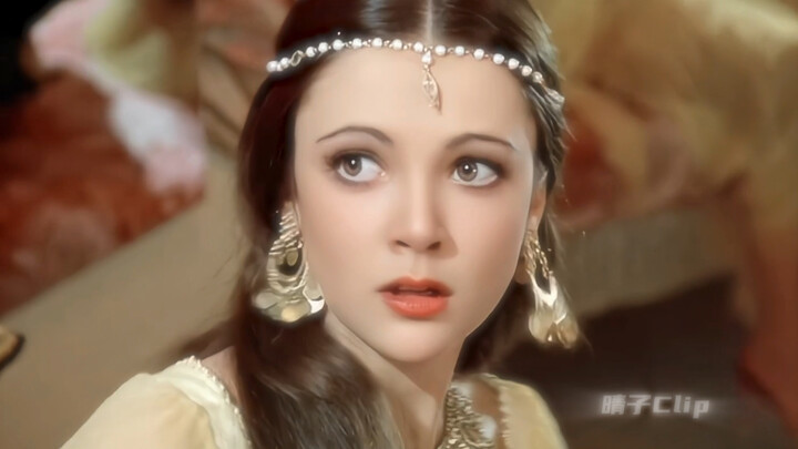 "12 Court-style Beauties—Which One Will Touch Your Heart?"
