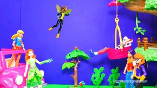 DC SUPER HERO GIRLS Cartoon  Hero Girls Bumblebee Power Problems  Shrink Surprise Video Toy Parody