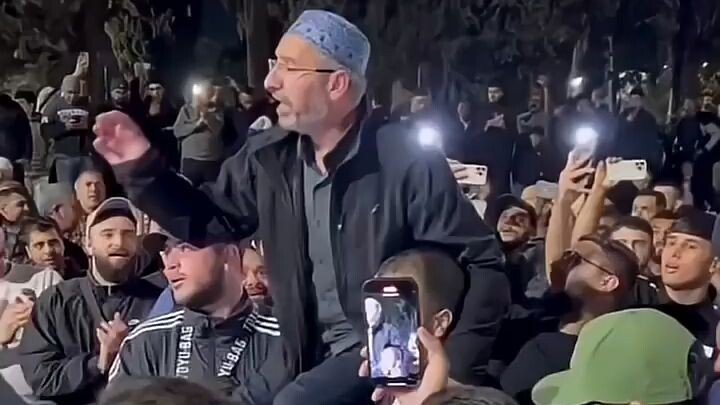 Tala Al-Badru Alaina طَلَعَ الْبَدْرُ عَلَيْنَا in front of Al-Aqsa #gaza #jerusalem