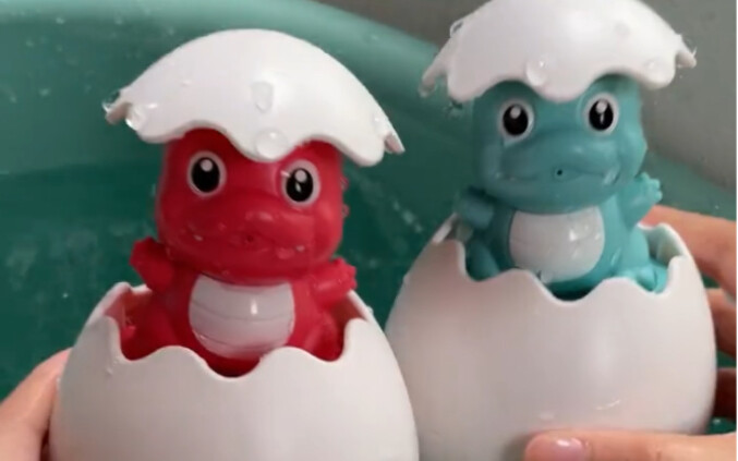 How can baby’s bath time be complete without bath toys? They can double as a water gun or a showerhe