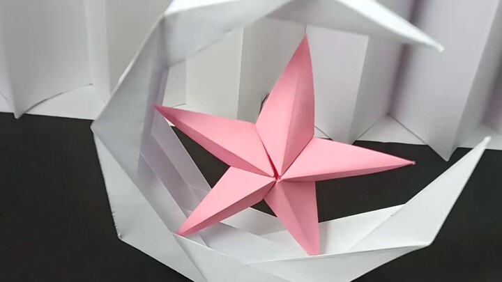 Holding a Star in the Crescent Sky