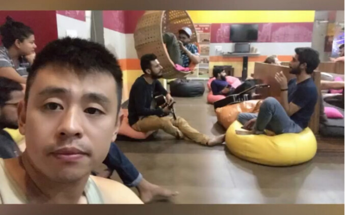 An unparalleled acoustic performance. The live atmosphere was fantastic—please enjoy it. During the 