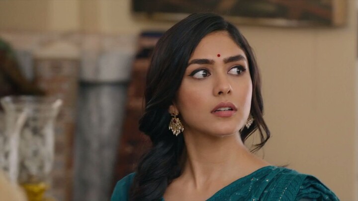 Sita Ramam (2022) UNCUT 1080p AMZN WEBRip x264 ESub [Dual Audio]