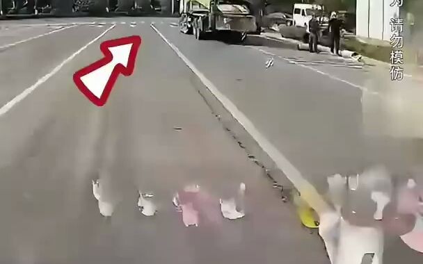 Woman on a bike makes a sudden appearance and gets hit