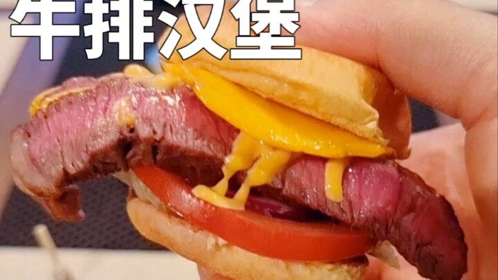 Món burger bò đầy đặn mọng nước thế này, bạn có thể ăn được mấy cái nhỉ?