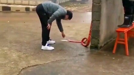 When you have no clue about the speed of firecrackers, all that's left is to make everyone laugh.