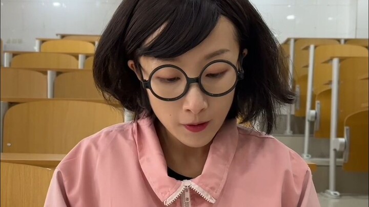 ช่วงเวลาที่อาจารย์คุมสอบมหาวิทยาลัยสติแตก (6)