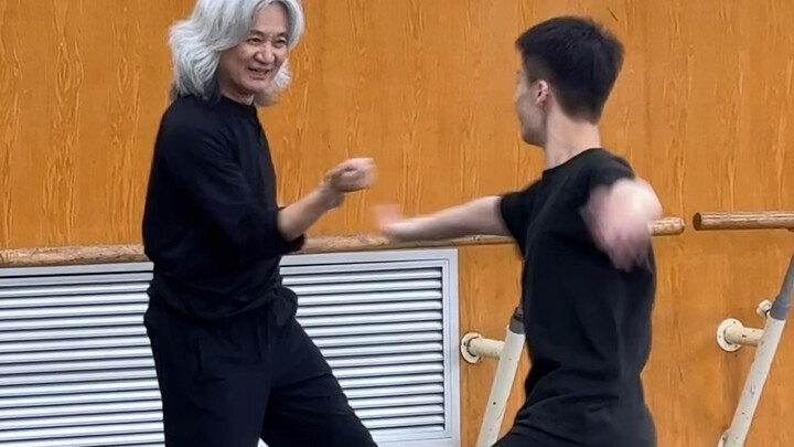 Immersive experience of the joyful class of the 67-year-old teacher of Beijing Dance Academy