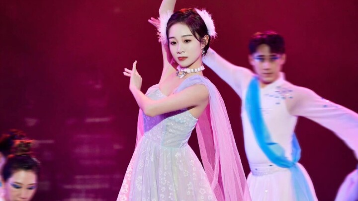 【Li Zixuan】"Belum tentu memikat pria, tapi pasti memikat wanita" (Poin Langkah｜Montase Tari)